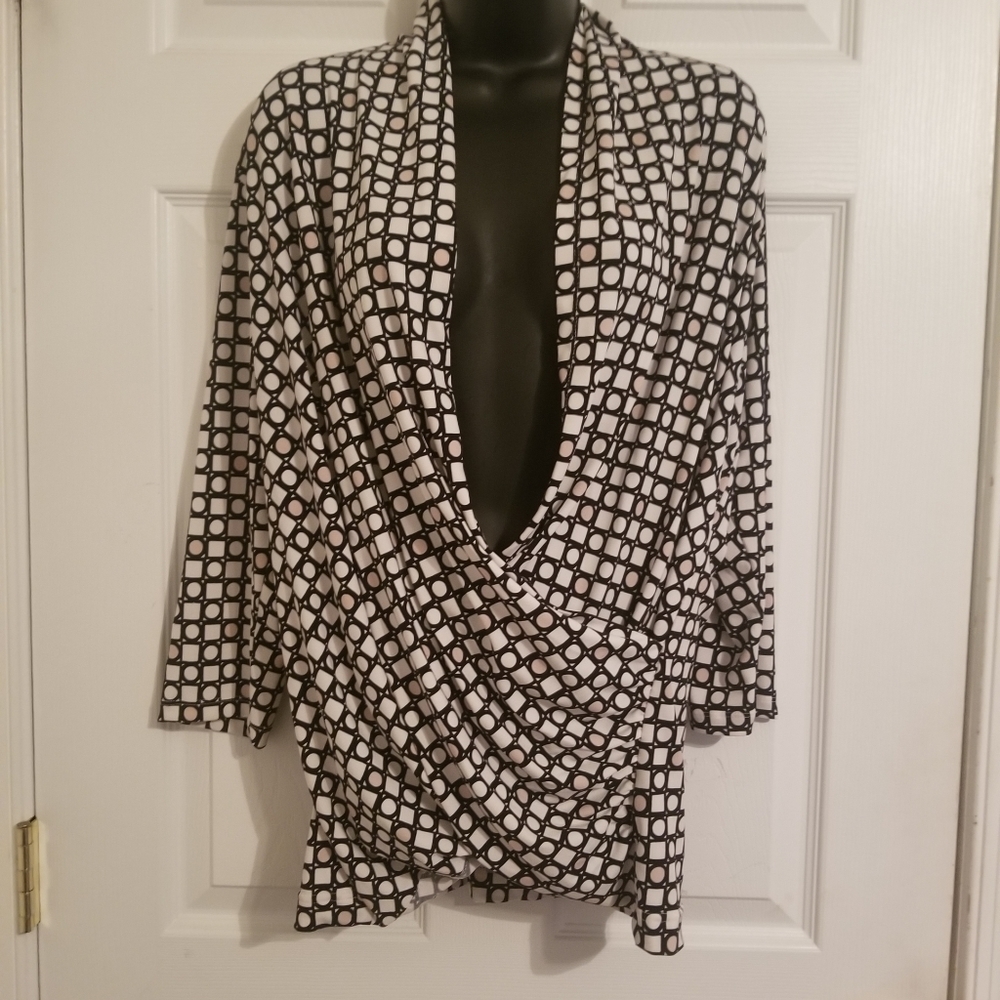 Vince Camuto Square Circle Print Blose